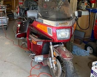 1996 Kawasaki ZD1600
(Carb needs to be cleaned) 