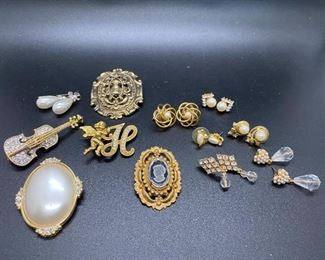 Gold Tone Pin Brooch Earring Lot Rhinestone and Faux Pearl