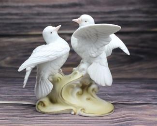 Vintage Lefton White Doves Figurine