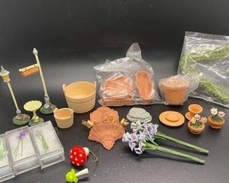 Mixed Lot of Dollhouse Miniatures Flowers and Garden Items