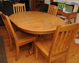 OAK KITCHEN TABLE AND CHAIRS