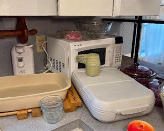 Pampered Chef Baking Dish, Aladdin Insulated Storage Carrier USA