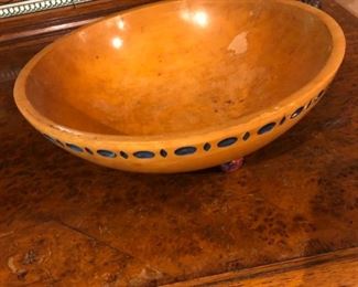 Vintage Munising wooden bowl 12.5" across x 5" tall $22