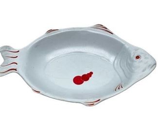 Lot 151
Hall's Pottery Kitchenware Fish Platter