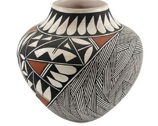 Lot 003a
Tsa Garcia Salvador Acoma Polychrome Olla Jar Vase