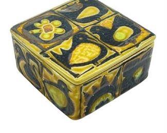 Lot 030
Johane Gerber for Royal Copenhagen 'Fajance' Baca Lidded Box