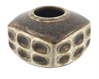 Lot 047
Marianne Starck for Michael Andersen Stoneware Vase