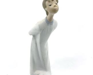 Lot 371
Lladro Figurine "Kissing Boy" #4869