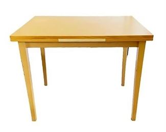 Lot 419
Calligaris Italian Maple Extendable Table