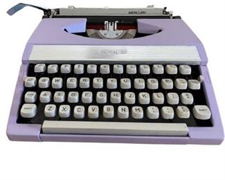 Lot 553
Vintage Royal III Mercury Portable Manual Typewriter