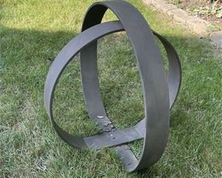 Lot 600-4
Garden Orb Sculpture