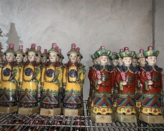 Chinese Soldiers Statues