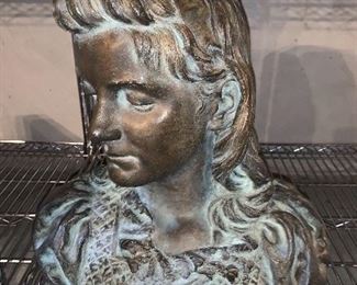 Bronze Bust bought from Christies
American school first half of the 20th century bust of woman bronze