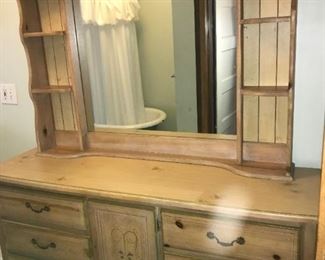 Girls bedroom set dresser with mirror