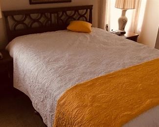 Queen, vintage Drexel