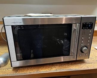 Microwave/convection oven