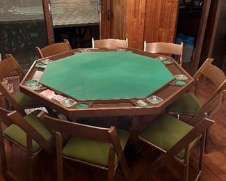 Kestell's 8 person game table with chairs - includes wood cover!
