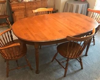 Ethan Allen Nutmeg Table with 6 Chairs, leaves and pads - Beautiful Condition!