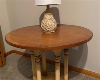 Antique White and Gold 5 legged round dining table on round base