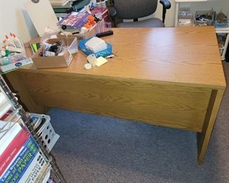 Large corner L desk with return