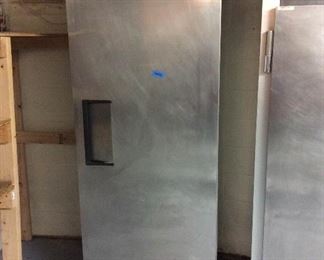 Vfd005 - True Manufacturing Commercial Grade Reach-In Freezer w/Wheels Model T-23F