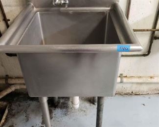 Vfd010 - Stainless Steel Utility Sink 18" W x 18" L x 12" D