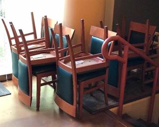 Vfd062 - Lot of Eight Wood Dining Room Chairs