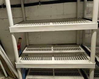 Vfd090 - Four-Level Shelf Storage 35" L x 16.5" W x 55" H