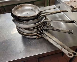 Vfd122 Lot of Ten Commercial Kitchen Pans 