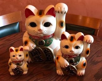 Vfd124 - Maneki Neko Trio