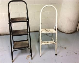 Vfd127 - Pair of Step Stools