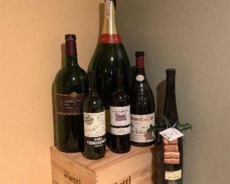Vfd154 Wooden Wine Crate & Empty Wine Bottle Memorabilia From Vino Restaurant 