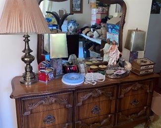 Nice Solid Wood Mirrored Back Solid Wood Dresser 