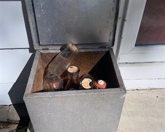 Milk Bottles in Meta Carrier 