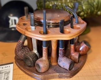 Humidor & pipes 
