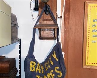 Wall Mount Hand Crank Telephone 