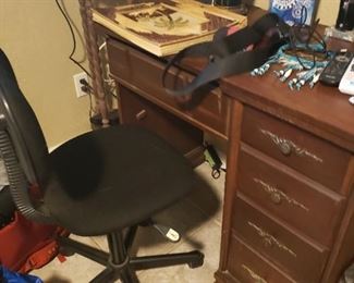 small student or children's desk and desk chair