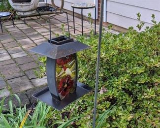 Bird feeder