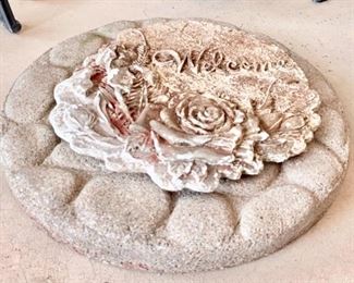 Concrete stepping stone