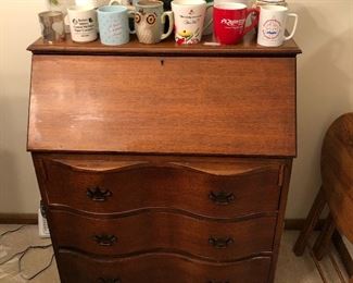 Desk by Northwestern Cabinet (Burlington, Iowa).