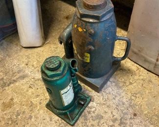 Bottle jacks