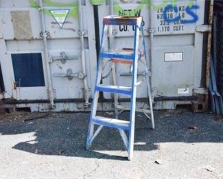 216. 4 FT Ladder