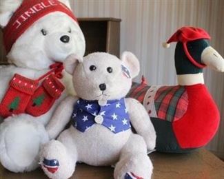 Lot of Christmas and Patriotic Themed Stuffed Plush Animals