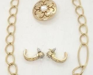 86 - Brighton Versailles Saturn brushed gold jewelry 19" necklace
