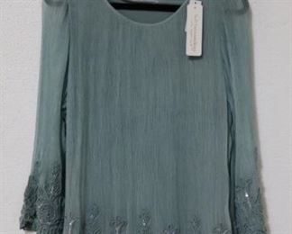 93a - Soft Surroundings Silk Rosette Top w/ Piping & Sequins size medium
