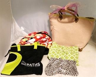 100a - Lot of assorted bags
