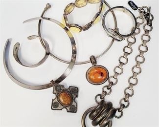 137a - Group jewelry
