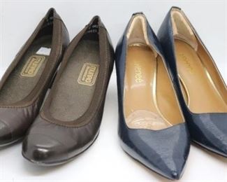 144a - 2 Pair of Heels Brown Munro - size 8N Navy J.Renee - size 8
