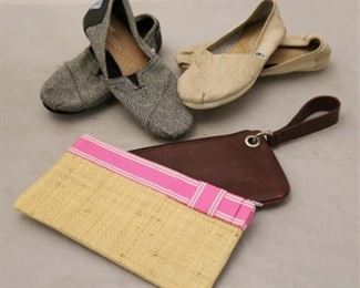 236a - Toms Shoes & 2 Clutch Purses toms, sizes 8W
