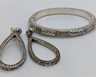 264 - Brighton Hinged Bangle w/ Teardrop Earrings

